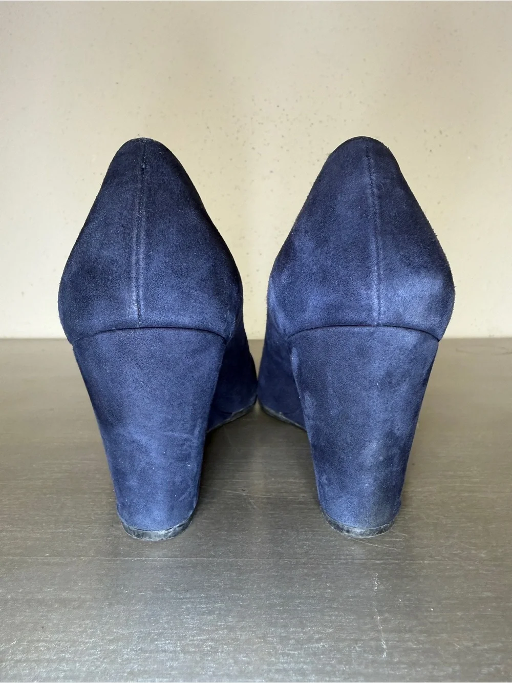 Stuart Weitzman Navy Blue Suede Wedge Pumps Round Toe Dress Shoes Spain Size 8 - Picture 9 of 13